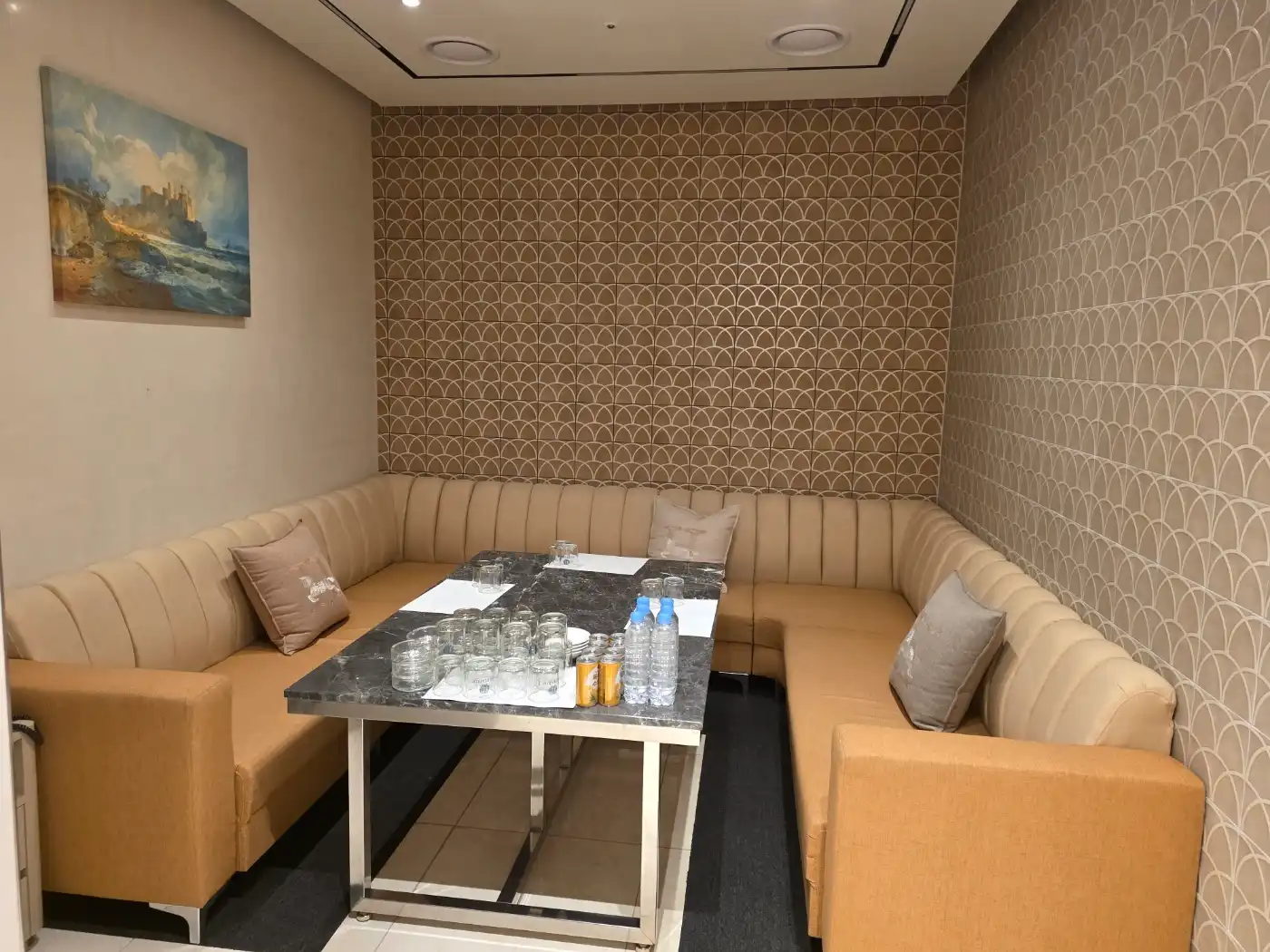 강남 텐카페 내부 9